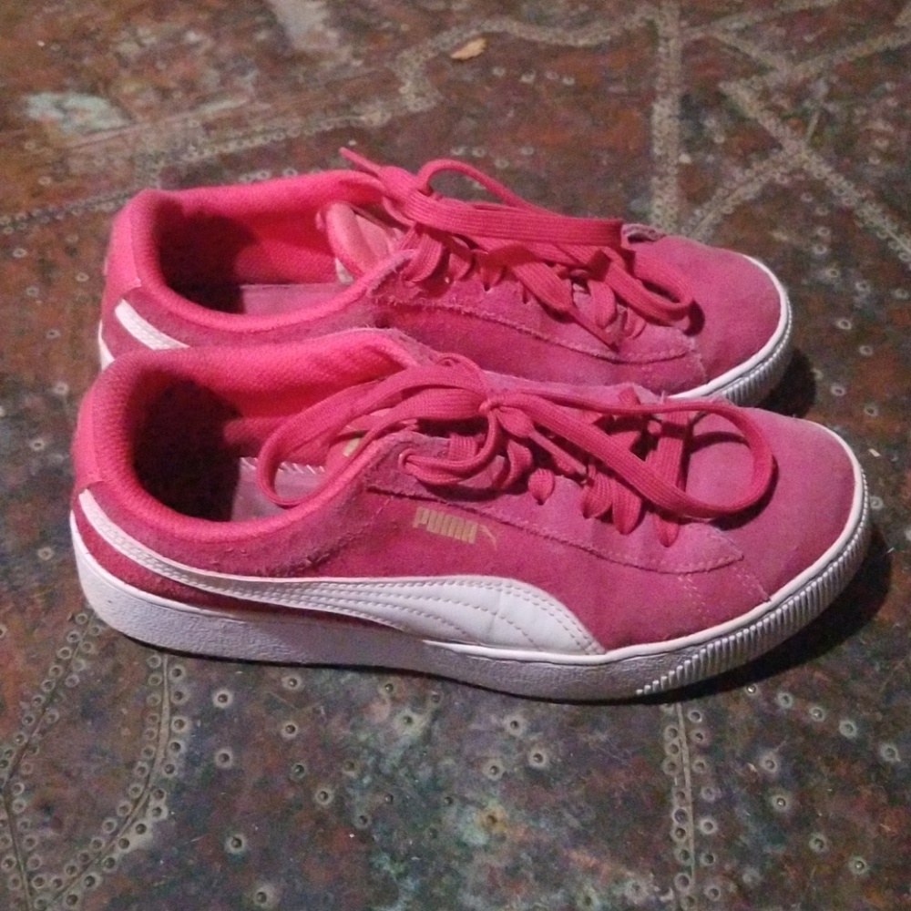 Pink Suede PUMAS - Picture 2 of 5